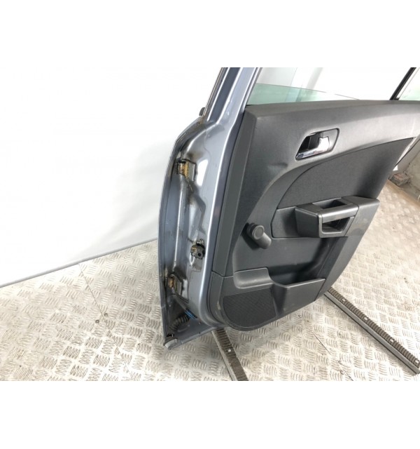 Дверь задняя правая бу для Opel Astra H 1.6 i,  2006 г.