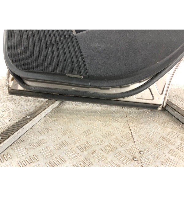 Дверь задняя правая бу для Mercedes E W211 2.2 CDi,  2005 г.