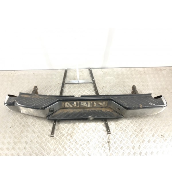 Бампер задний бу для Nissan Navara  3.0 DCi,  2014 г.