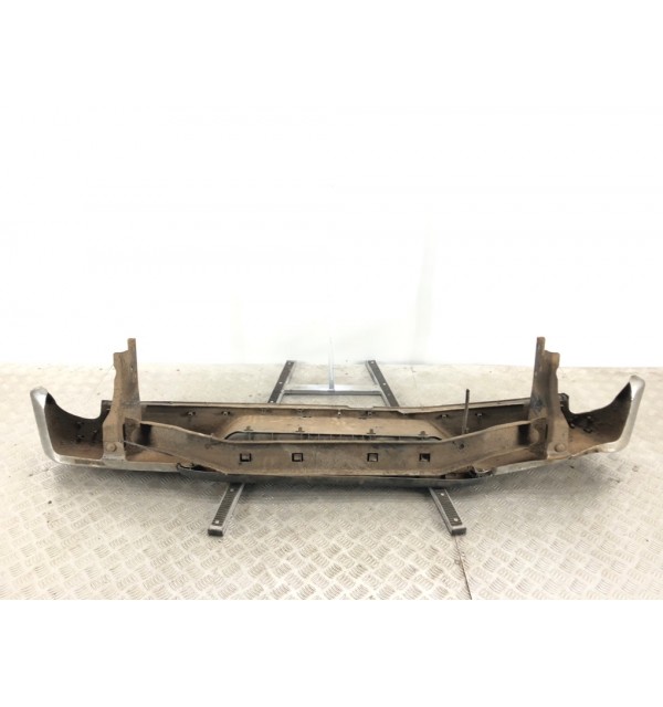 Бампер задний бу для Nissan Navara  3.0 DCi,  2014 г.