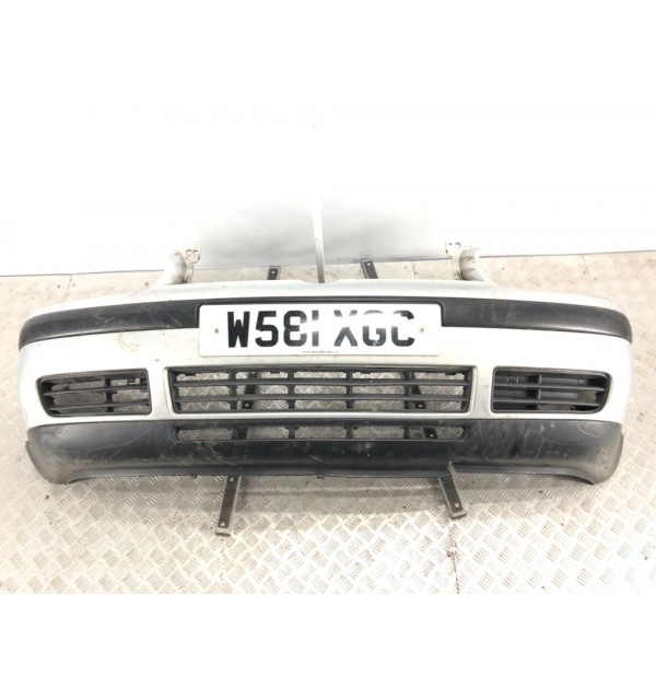 Бампер передний бу для Volkswagen Golf 4 1.6 i,  2000 г.