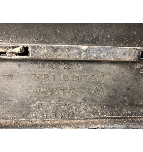 Бампер передний бу для Volkswagen Golf 4 1.6 i,  2000 г.