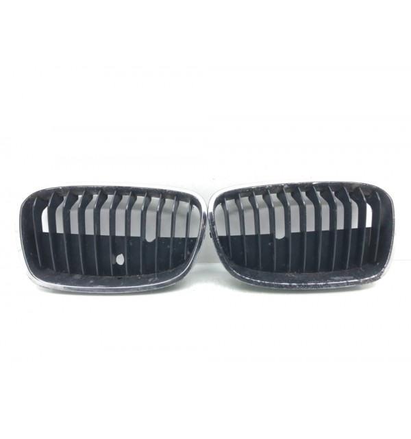 Решетка радиатора бу для BMW 1 F20/F21 1.6 i,  2013 г.