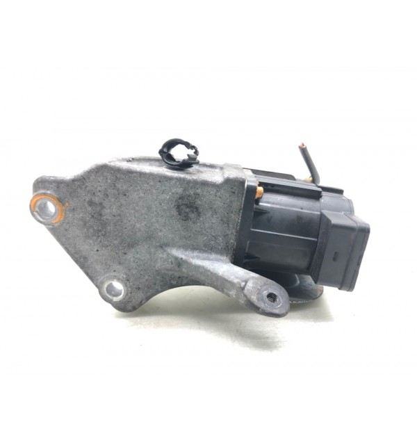 Клапан управления турбиной (актуатор) бу для BMW X3 E83 2.0 TD,  2008 г.