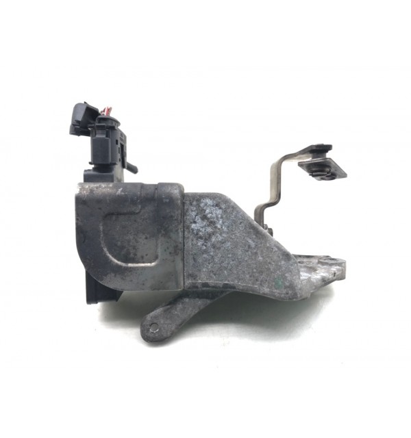 Клапан управления турбиной (актуатор) бу для BMW X3 E83 2.0 TD,  2008 г.