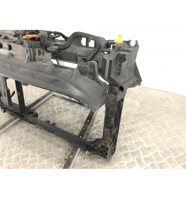 Панель передняя (телевизор) бу для Ford Fiesta 6 1.4 TDCi,  2009 г.