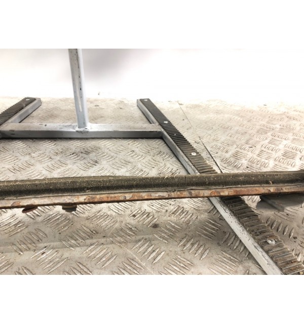 Панель передняя (телевизор) бу для Ford C-Max 1 1.8 i,  2009 г.