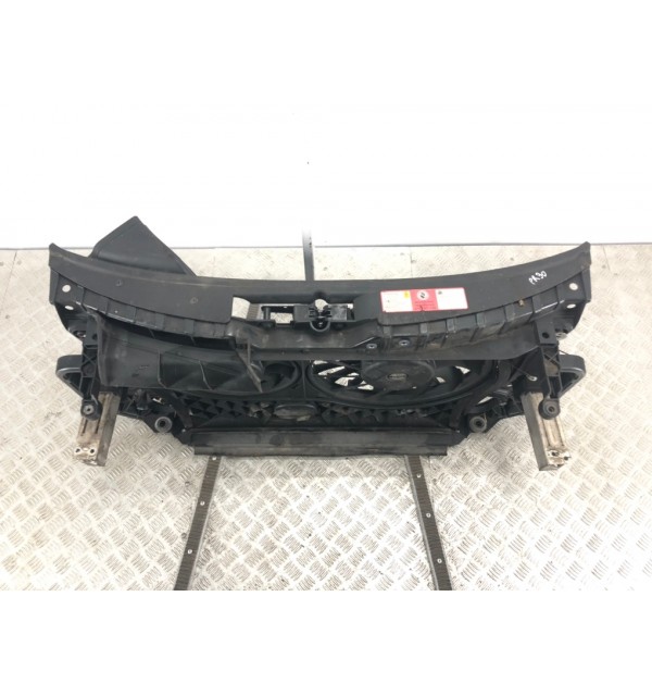 Панель передняя (телевизор) бу для Audi A6 C6 2.4 i,  2004 г.