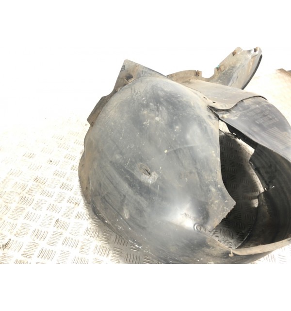 Защита арок передняя правая (подкрылок) бу для Volkswagen Golf 5 1.4 i,  2007 г.