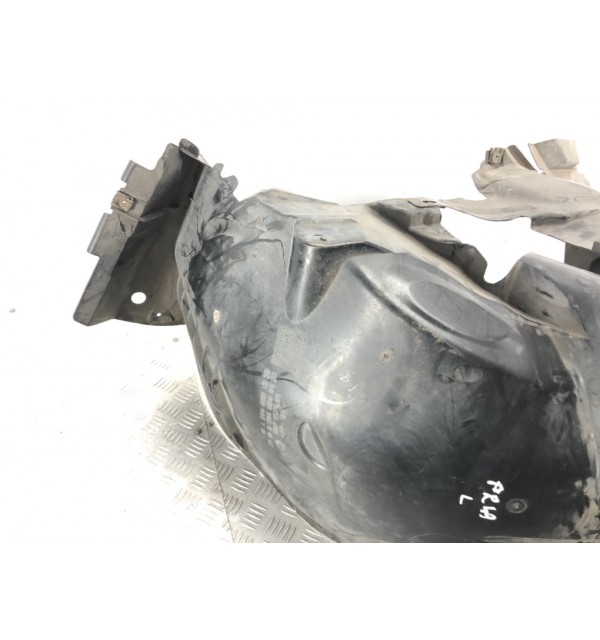 Защита арок передняя левая (подкрылок) бу для Mercedes C W204 2.2 CDi,  2009 г.