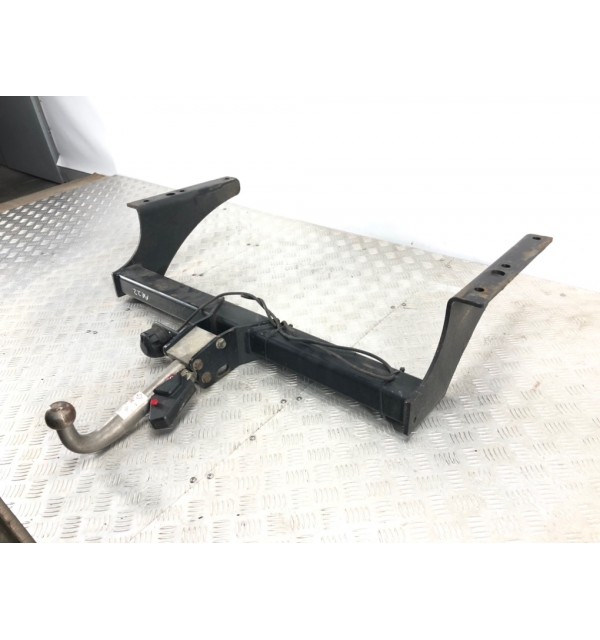 Прицепное устройство (фаркоп) бу для Jeep Cherokee KJ 3.7 i,  2004 г.