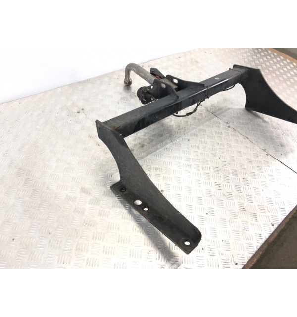 Прицепное устройство (фаркоп) бу для Jeep Cherokee KJ 3.7 i,  2004 г.