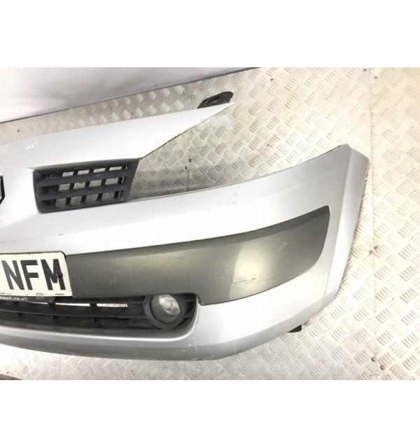 Бампер передний бу для Renault Megane 2 1.5 DCi,  2005 г.