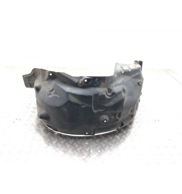 Защита арок передняя правая (подкрылок) бу для Land Rover Discovery 3 2.7 TD,  2007 г.