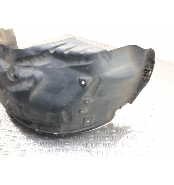 Защита арок передняя правая (подкрылок) бу для Land Rover Discovery 3 2.7 TD,  2007 г.