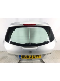 Крышка багажника бу для Peugeot 208  1.0 i,  2013 г.