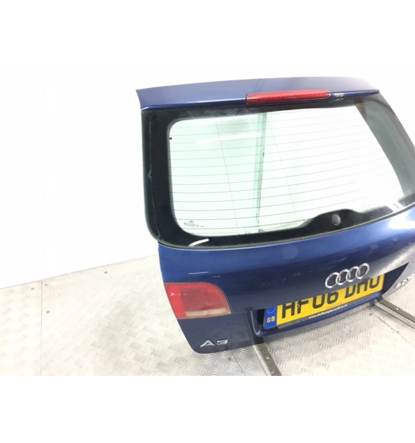 Крышка багажника бу для Audi A3 8P 2.0 TDi,  2006 г.