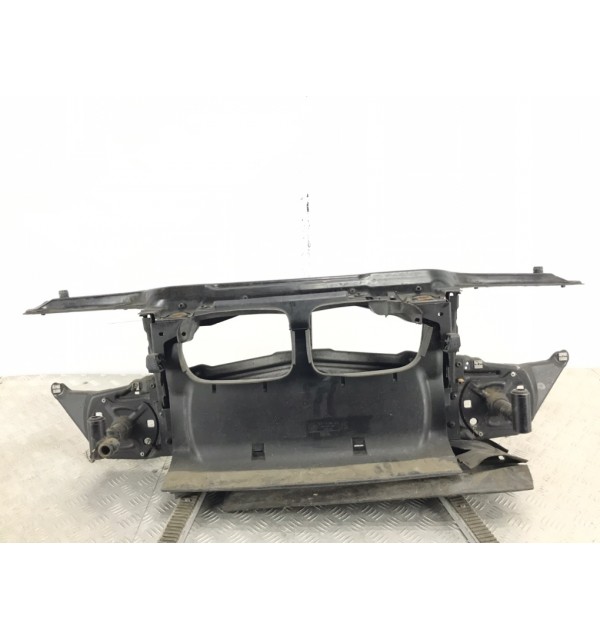 Панель передняя (телевизор) бу для BMW 3 E46 2.0 i,  2003 г.