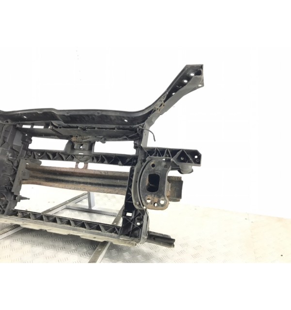 Панель передняя (телевизор) бу для Volkswagen Golf 5 1.9 TDi,  2008 г.