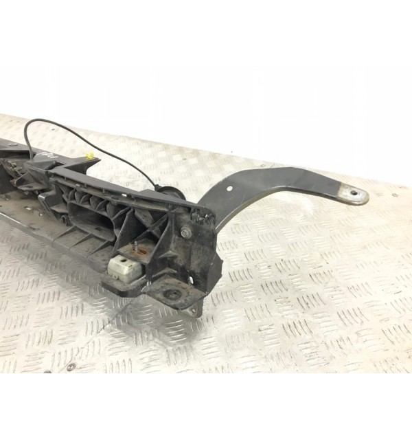 Планка под капот бу для Citroen C4 Picasso 2 1.4 HDi,  2016 г.