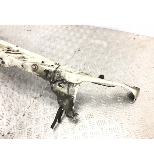 Панель передняя (телевизор) бу для Opel Astra H 1.3 CDTi,  2010 г.