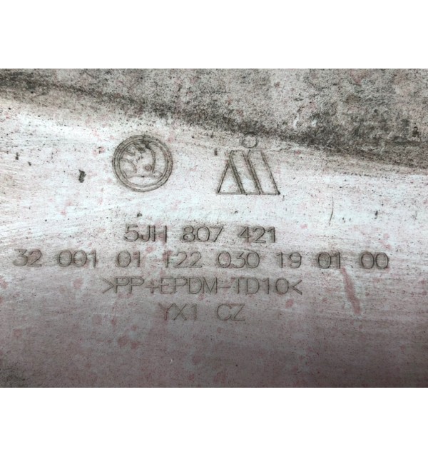 Бампер задний бу для Skoda Rapid  1.6 TDi,  2014 г.