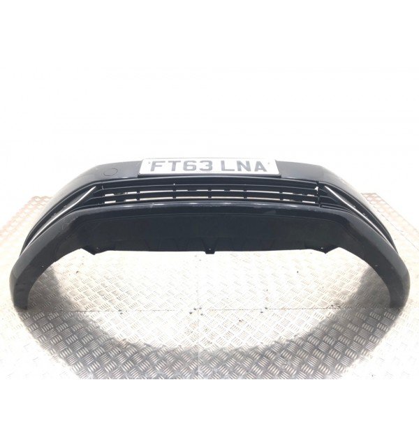 Бампер передний бу для Volkswagen Passat B7 1.6 TDi,  2014 г.