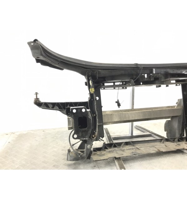 Панель передняя (телевизор) бу для Audi A3 8P 1.9 TDi,  2008 г.