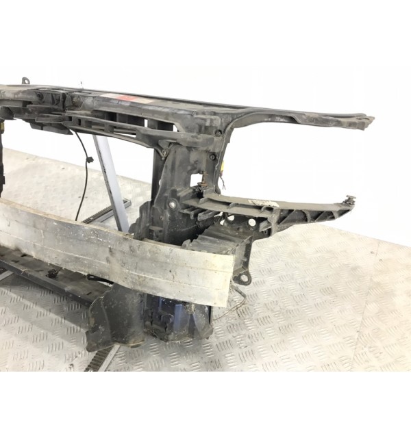 Панель передняя (телевизор) бу для Audi A3 8P 2.0 TDi,  2006 г.