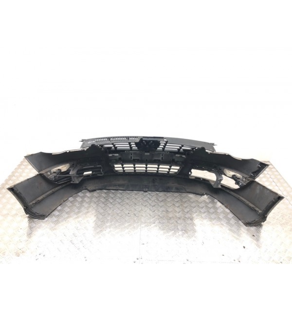 Бампер передний бу для Volkswagen Passat B6 2.0 TDi,  2007 г.