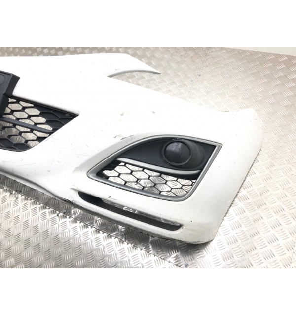 Бампер передний бу для Mazda 6  2 2.2 TD,  2010 г.