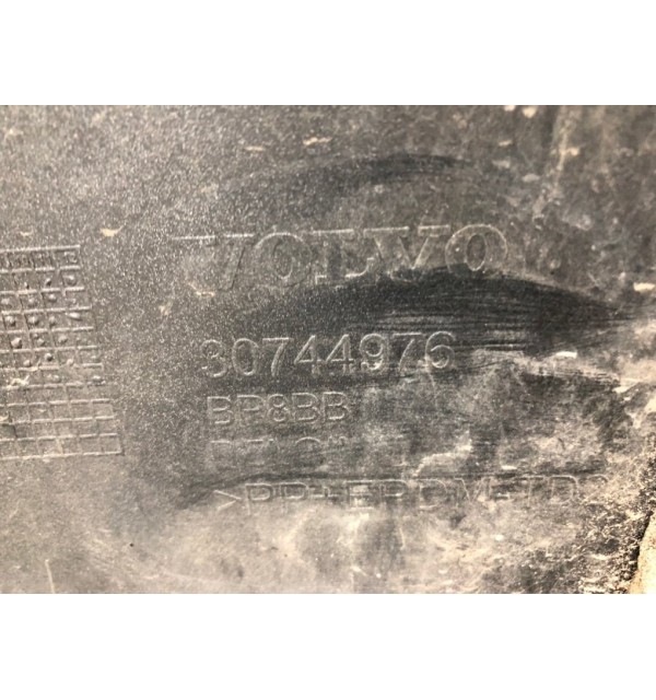 Бампер передний бу для Volvo V50 1 1.6 TD,  2010 г.