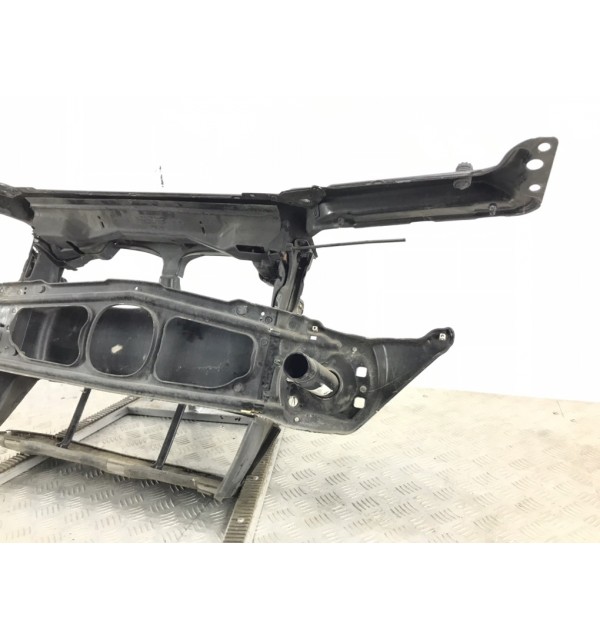 Панель передняя (телевизор) бу для BMW 3 E46 2.0 i,  2003 г.