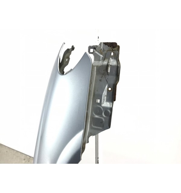 Крыло переднее правое бу для Nissan Almera N16 1.5 i,  2005 г.