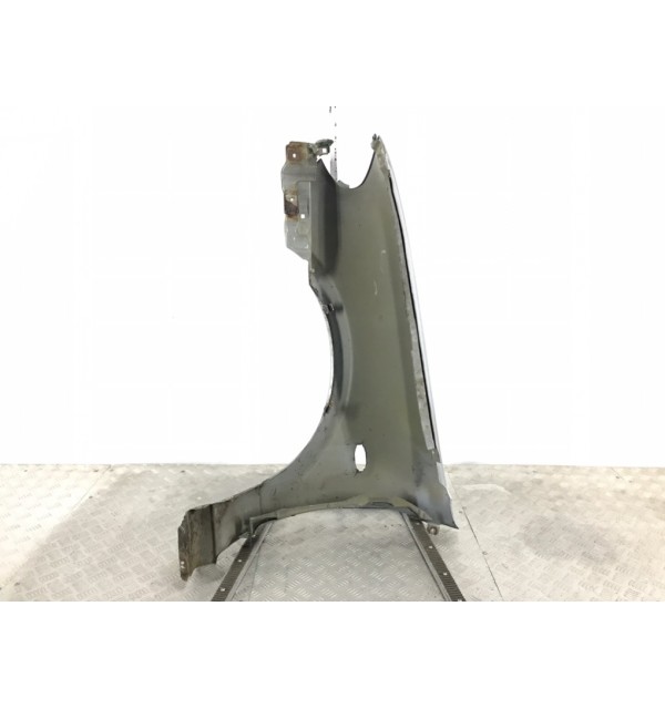 Крыло переднее правое бу для Nissan Almera N16 1.5 i,  2005 г.