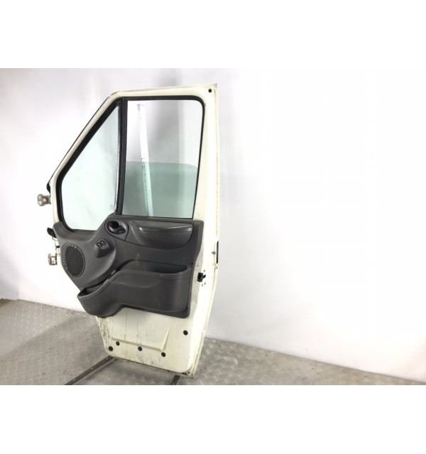 Дверь передняя правая бу для Ford Transit  2.0 TDCi,  2006 г.