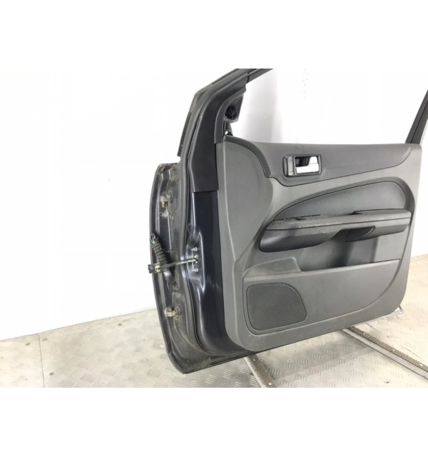 Дверь передняя правая бу для Ford Focus 2 1.6 i,  2007 г.