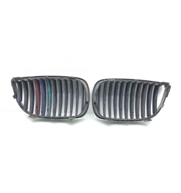 Решетка радиатора бу для BMW 1 E87/E81/E82/E88 2.0 TD,  2009 г.