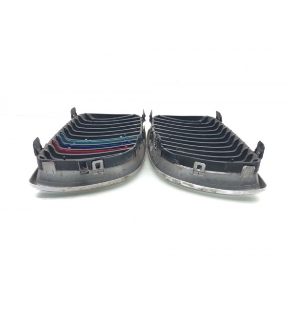 Решетка радиатора бу для BMW 1 E87/E81/E82/E88 2.0 TD,  2009 г.