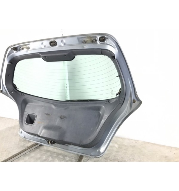 Крышка багажника бу для Nissan Almera N16 1.5 i,  2005 г.