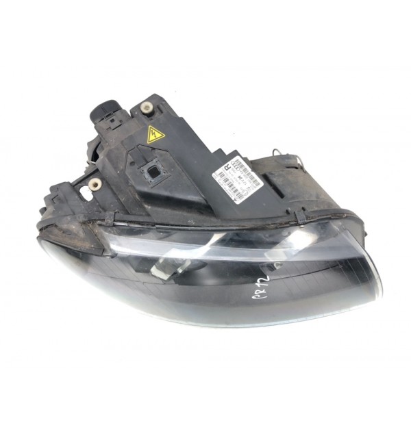 Фара правая бу для Audi A3 8P 2.0 TDi,  2006 г.