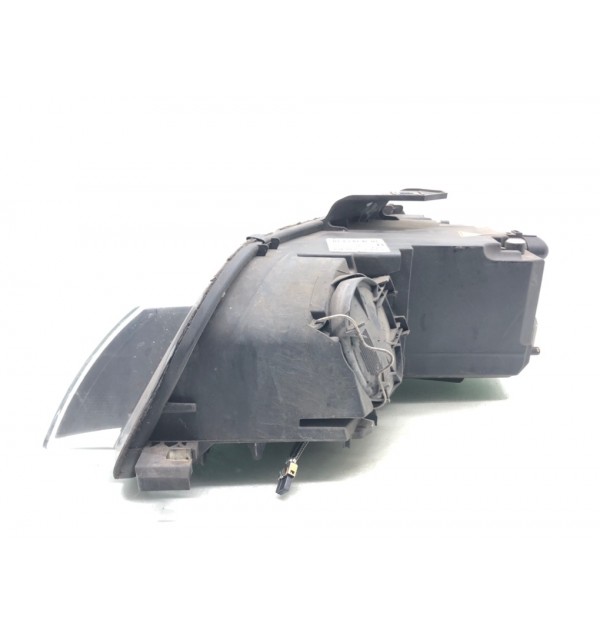 Фара правая бу для Audi A3 8P 2.0 TDi,  2006 г.