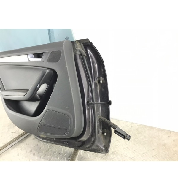Дверь задняя левая бу для Audi A5  2.0 TDi,  2011 г.