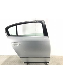 Дверь задняя правая бу для Volkswagen Passat B6 2.0 TDi,  2007 г.