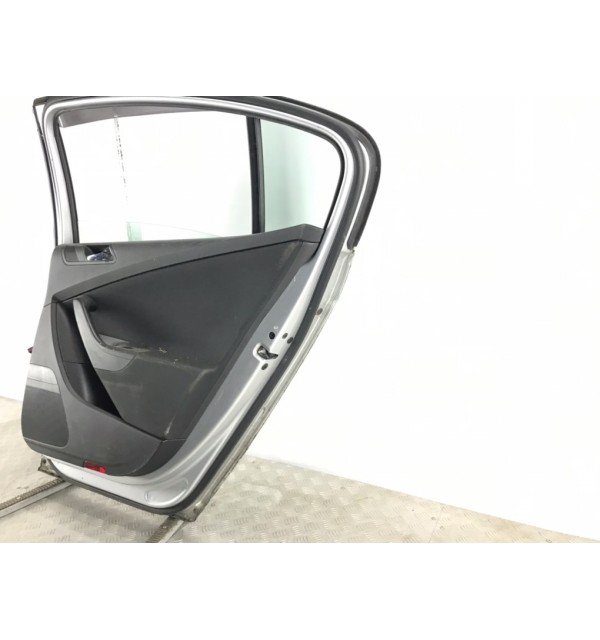 Дверь задняя правая бу для Volkswagen Passat B6 2.0 TDi,  2007 г.