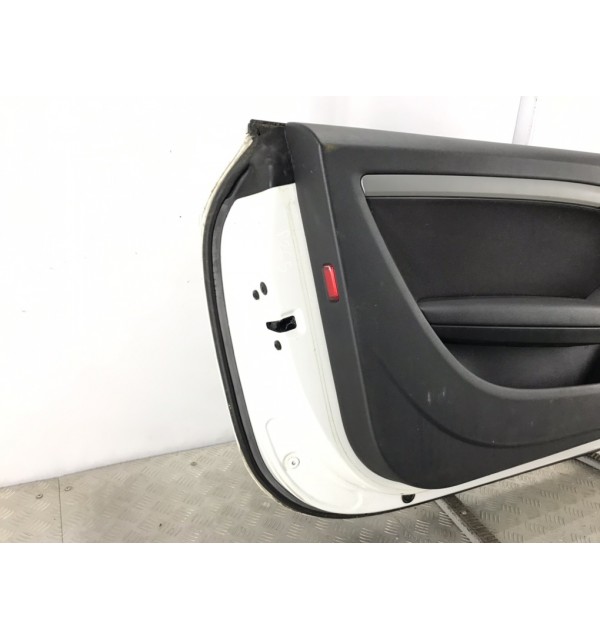 Дверь передняя левая бу для Audi A5  2.0 TFSi,  2009 г.