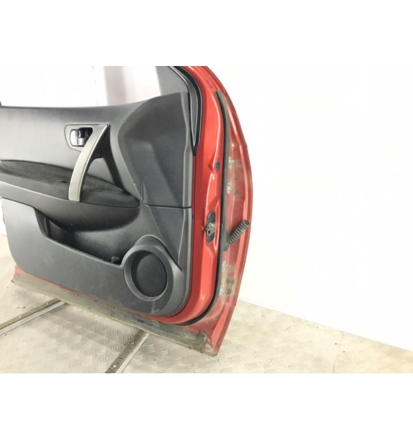 Дверь передняя левая бу для Nissan Qashqai 1 2.0 i,  2009 г.