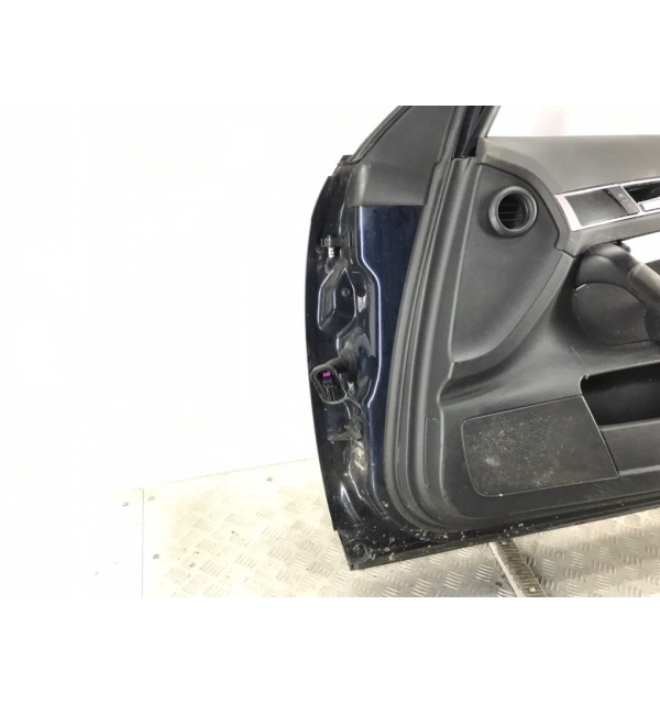 Дверь передняя правая бу для Audi A6 C6 2.0 TDi,  2008 г.