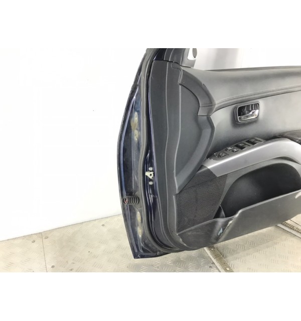 Дверь передняя правая бу для Mitsubishi Outlander 2 2.3 D,  2012 г.