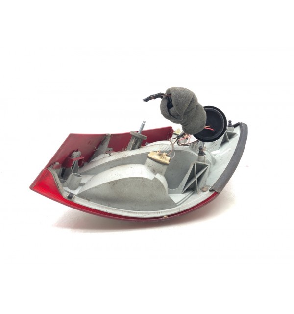 Фонарь задний левый бу для Skoda Fabia 2 1.6 TDi,  2011 г.